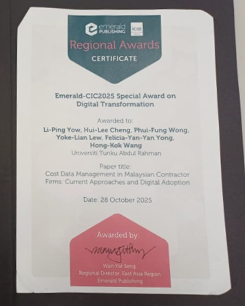 Dr Yow (second from left) with representatives from UMPSA, Emerald Publishing, and the EPPM Association