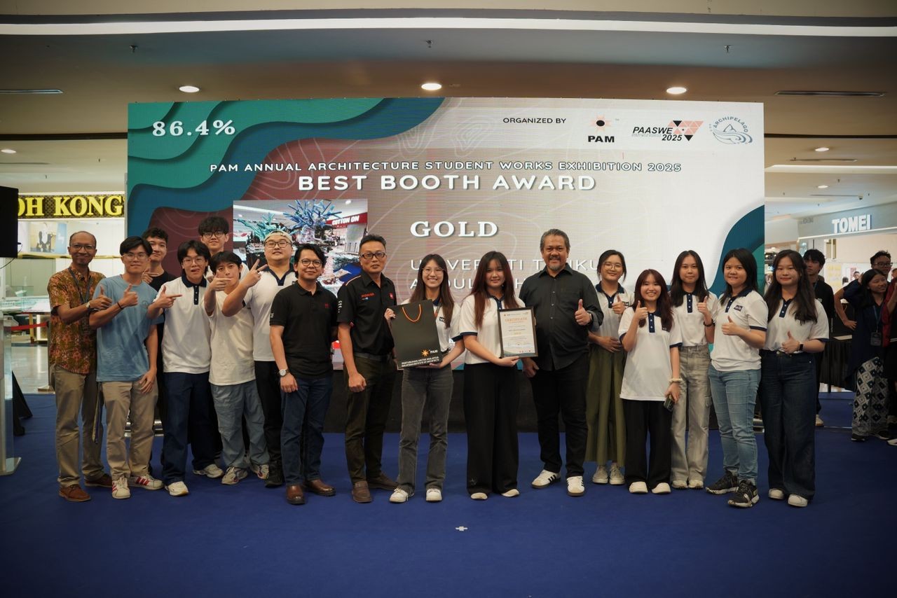 UTAR team won Gold for the Best Booth Award
