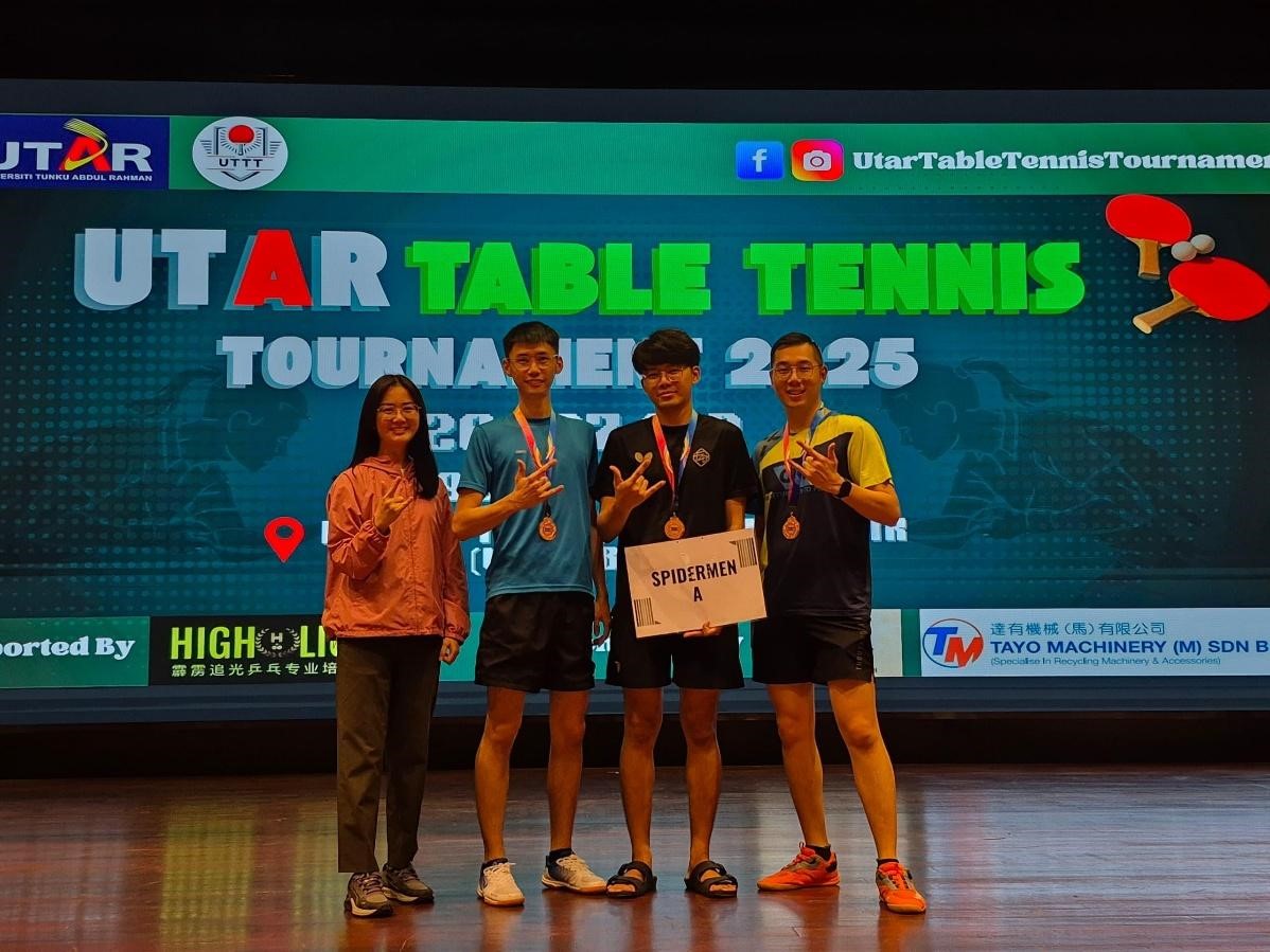 Clockwise from top left: Quarter finalists Panda Mutants Melaka, Spidermen A, Thoong Lee Spin, and Bsb