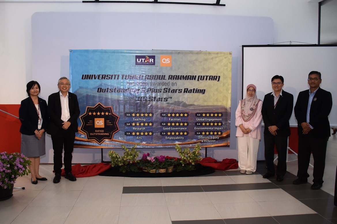 From left: Ms Loh, Prof Dato’ Ewe, Prof Zuraidah, Prof Goi and Prof Faidz during the announcement of the results