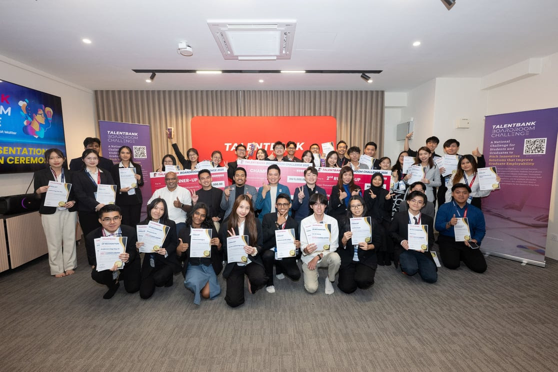 A group photo to commemorate the challenge (Photo credit: Talentbank)