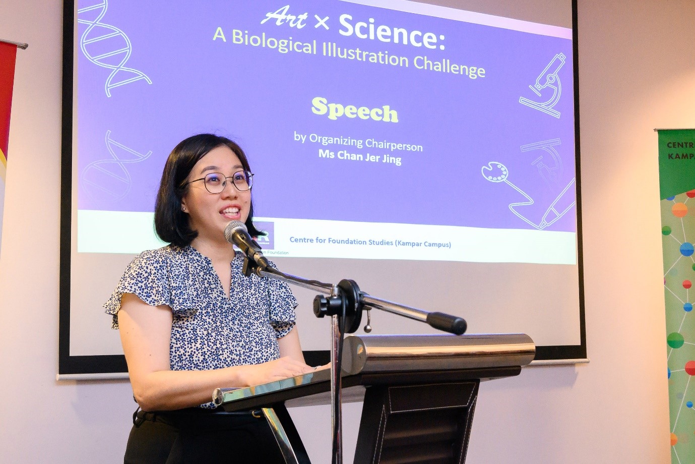 Ms Chan commending the students’ support and participation