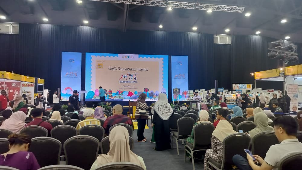 Award ceremony at the Selangor International Book Fair