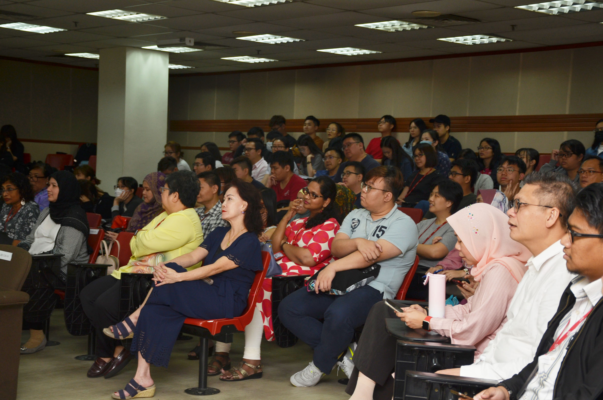 Teh Tarik Session with Mydin Mohamed Holdings Berhad Managing 