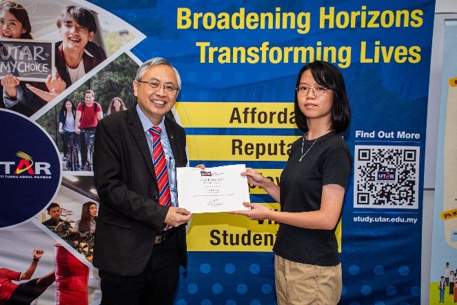 Some of the scholarship recipients at Kampar (top) and Sungai Long (bottom) Campuses 
