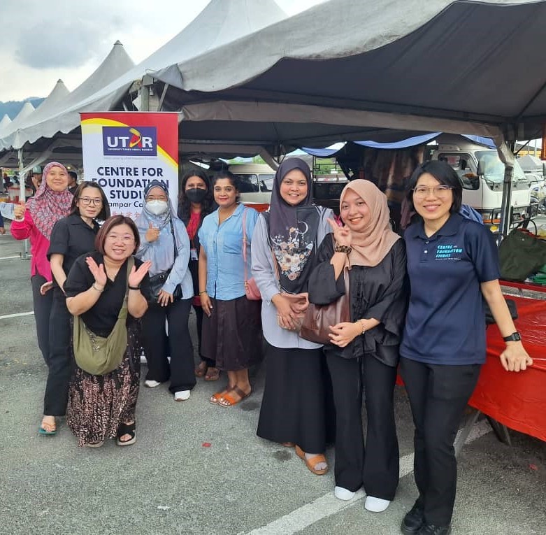A group picture to conclude the event