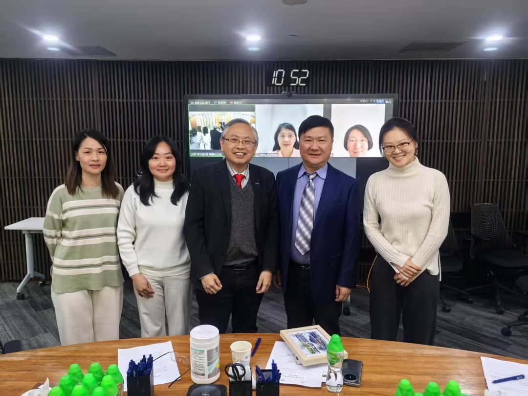 From left: Ms Loi, Dr Amy Saik, Prof Dato’ Ewe, Prof Zhou, and Ms Sun Xiaojing from the ASEAN-RCEP Leadership Programme 