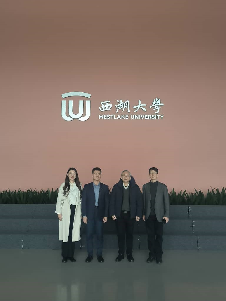 From right: BJTU School of Architecture and Design Prof Xia Haishan, Prof Dato’ Ewe, Dr Guo, and Westlake University staff at the Westlake University