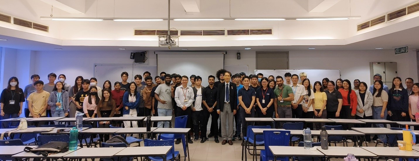 Right of centre, from left: Prof Athakorn, Dr Cheah, Dr Ng, Dr Joshua, and Dr Tshai with students and FEGT staff