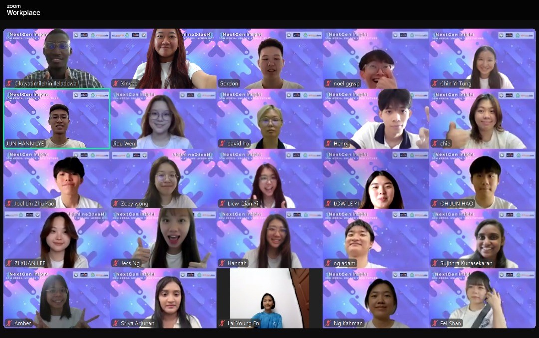 Students, guest speaker and organising team taking a group photo at the end of the webinar