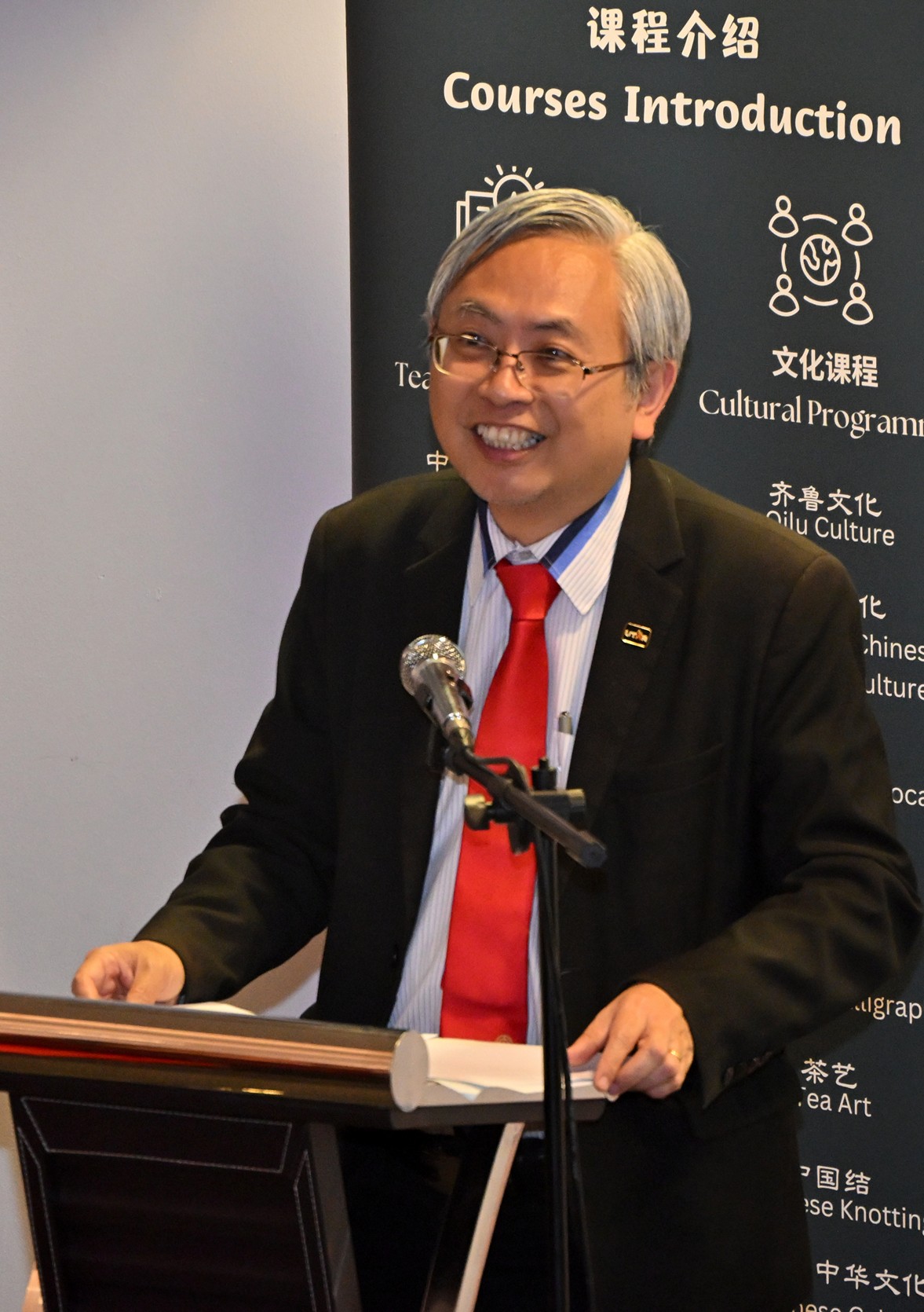 Prof Dato’ Ewe expressing gratitude to the organisers