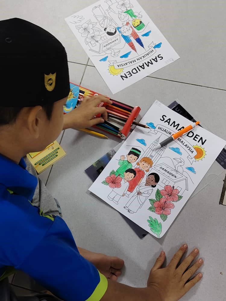 Children taking part in the <i>Shine Bright with Solar Energy</i> colouring contest