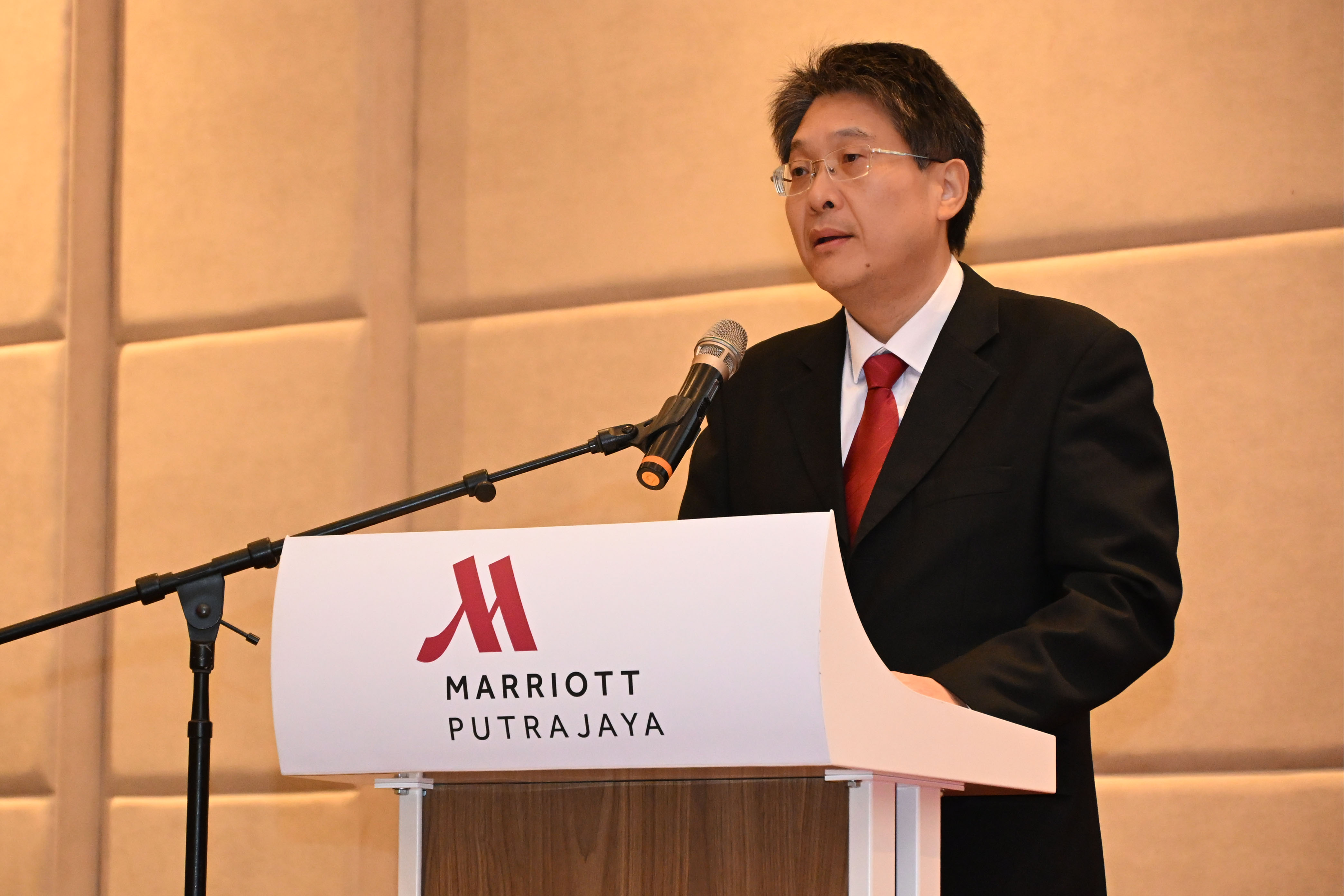 Mr Zuo sharing the development of the Twin Parks