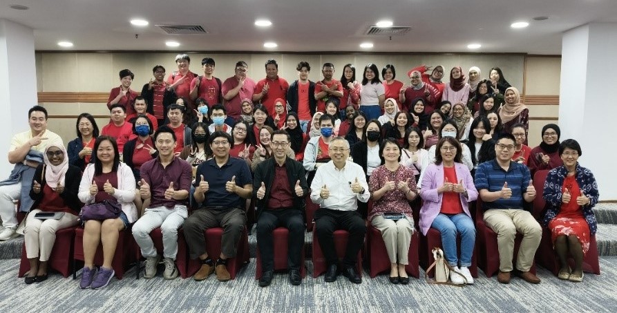 A group photograph at the end of the programme