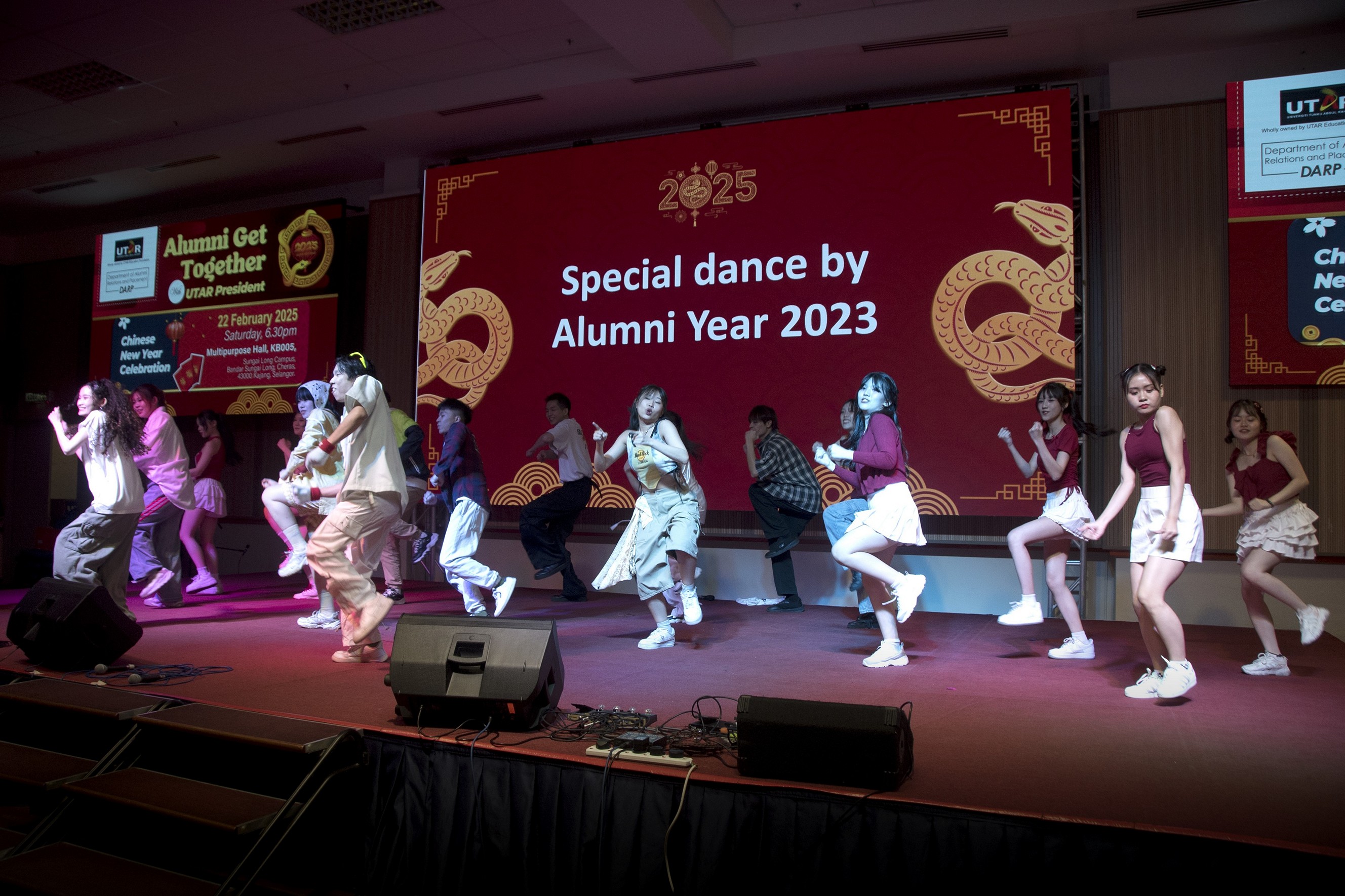 Special dance performance by alumni from the year 2023