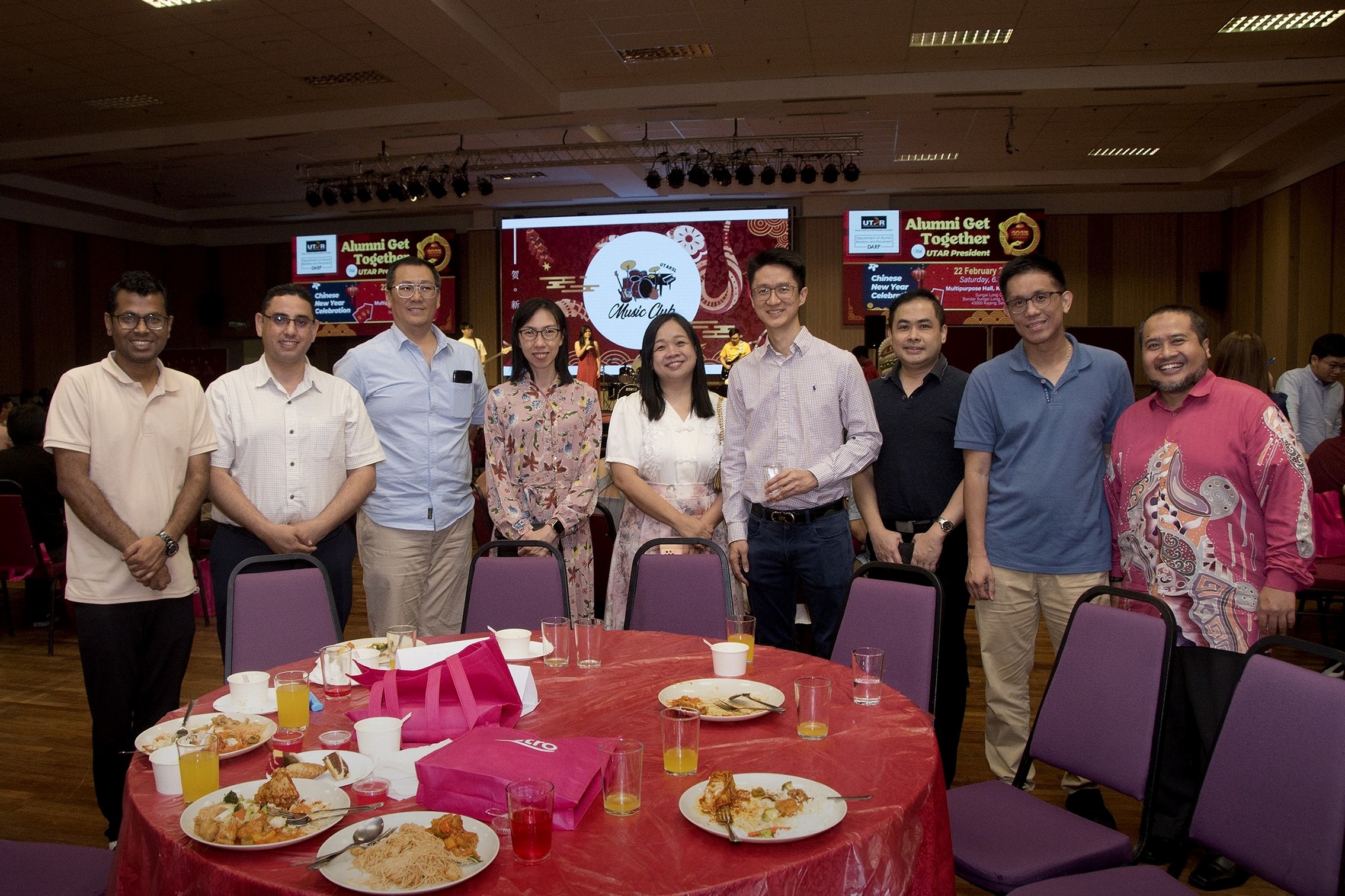 Participants enjoying the dinner 3