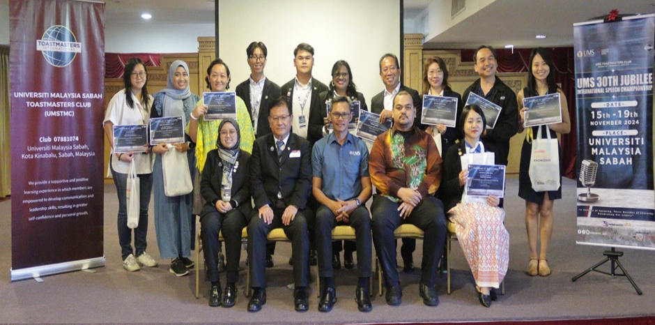 UMS Deputy Vice Chancellor of Student Affairs and Alumni Prof Dr Raman Noordin (front row, third from left) with participants