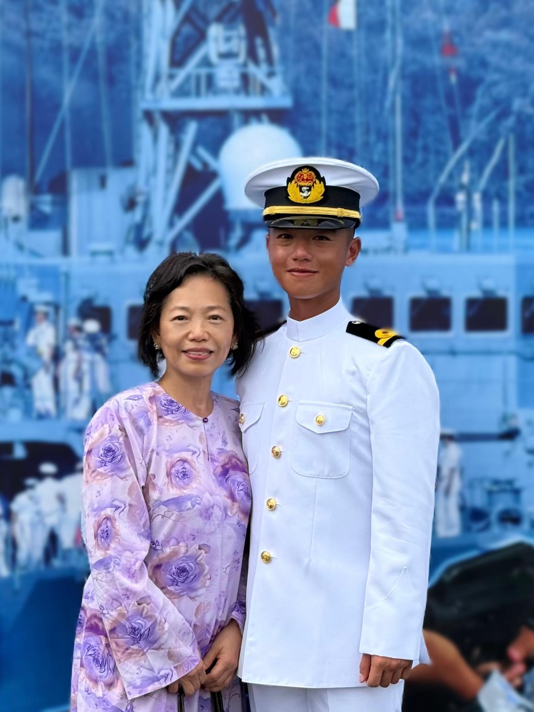 Lt M Cheong (right) with his mother