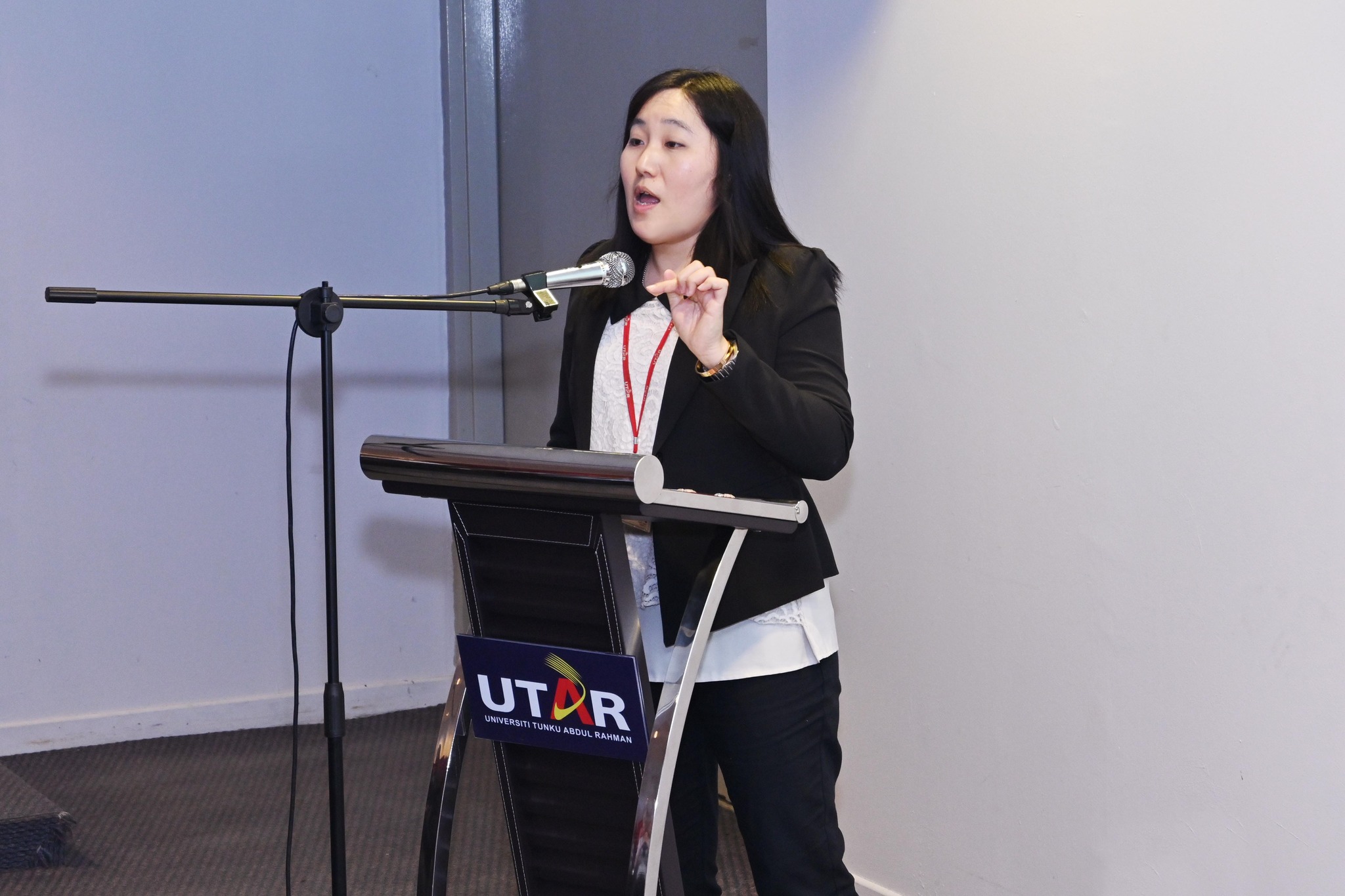 Dr Teh (left) and Dr Lee (right) explaining the industry-academia collaboration initiatives