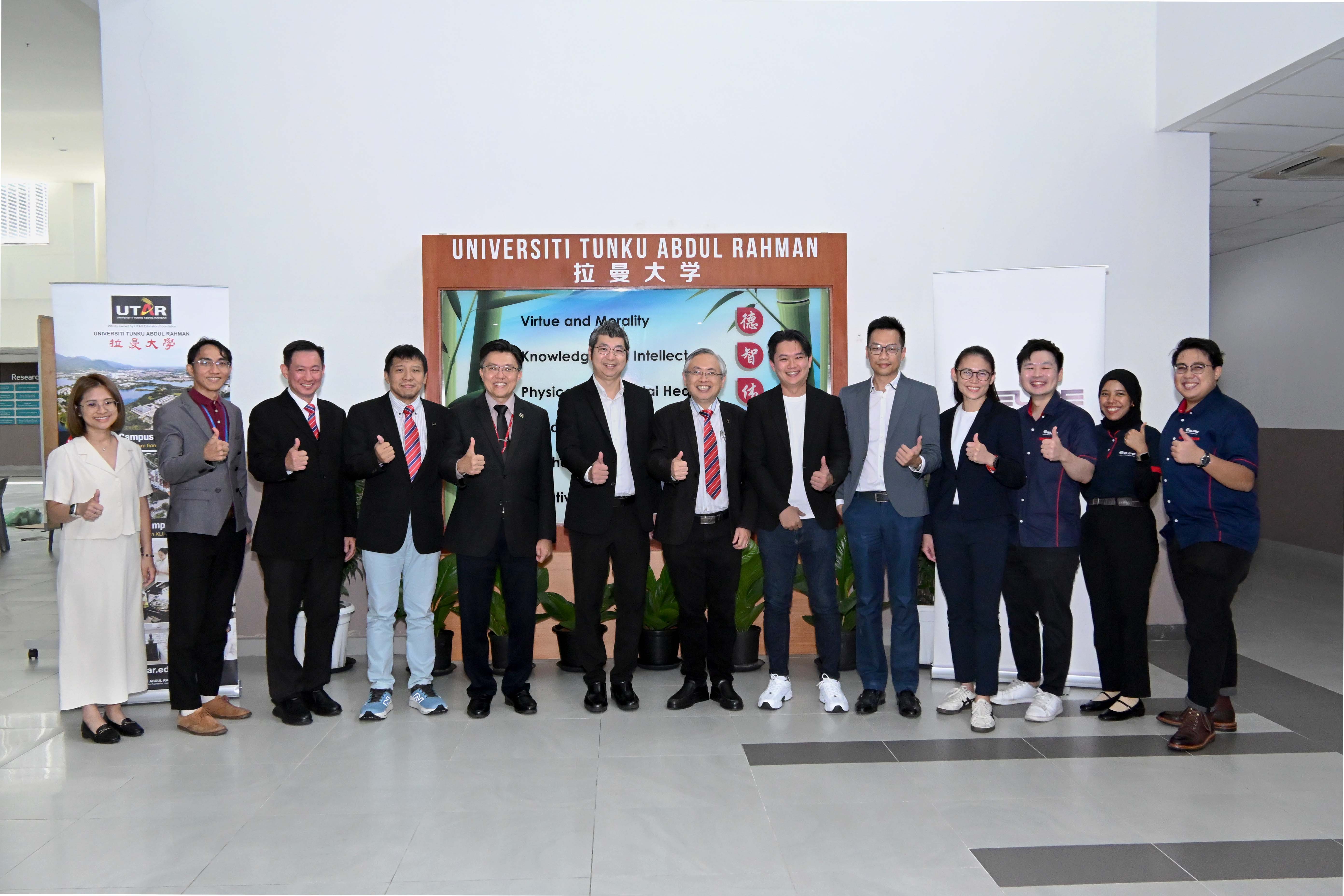 Onwards fifth from left: Prof Goi, Mr Tan, Prof Dato’ Ewe and Mr Chin with UTAR and Eupe representatives