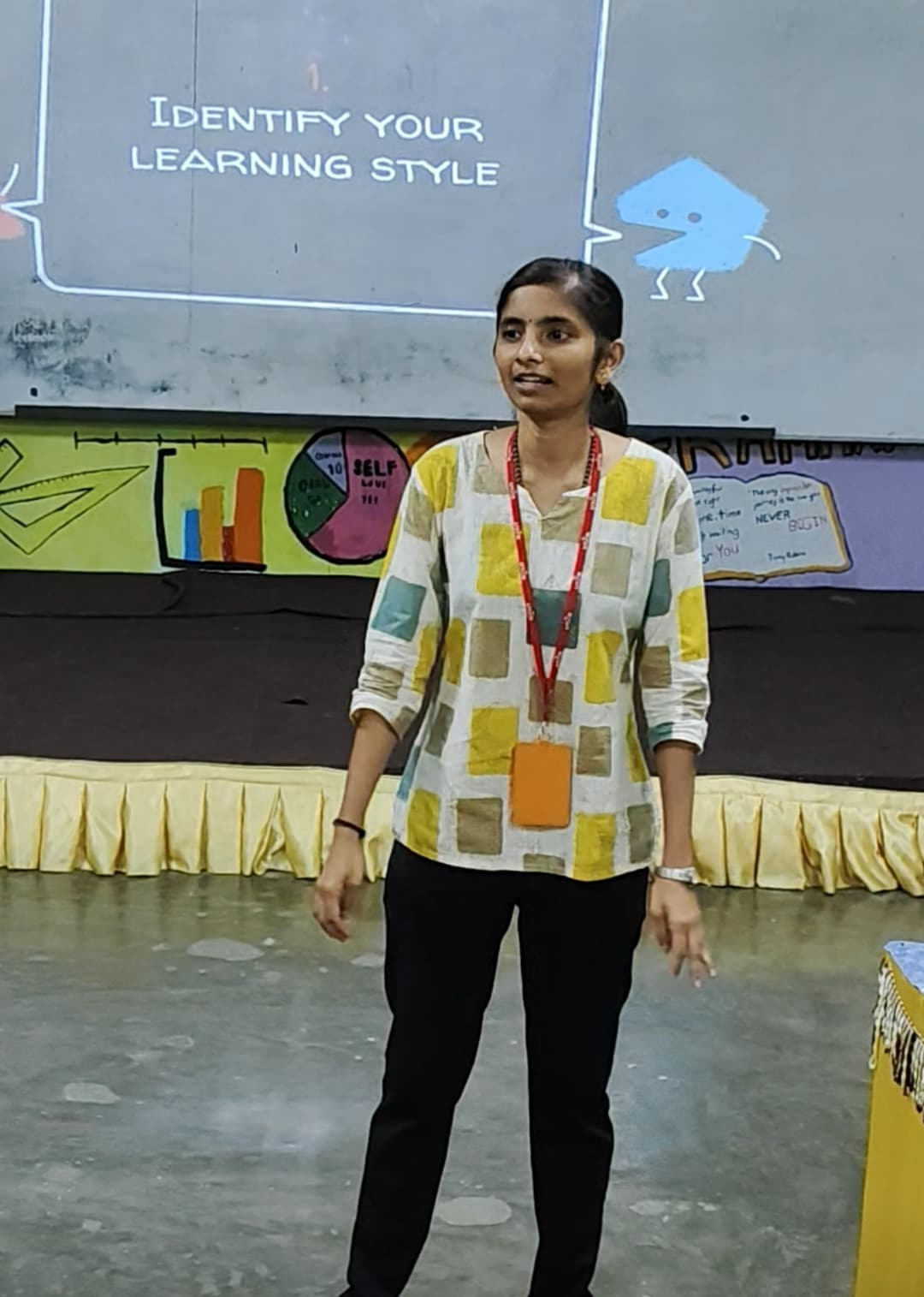 Ms Bhargkavi guiding students to identify their learning styles at SMK Methodist (ACS) Kampar