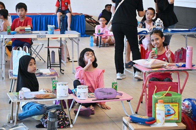 Fun activities at the carnival – drawing and colouring contest and exploring the food street