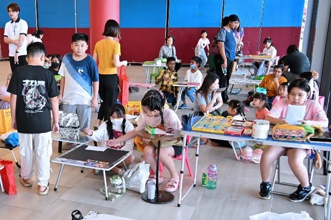 Fun activities at the carnival – drawing and colouring contest and exploring the food street