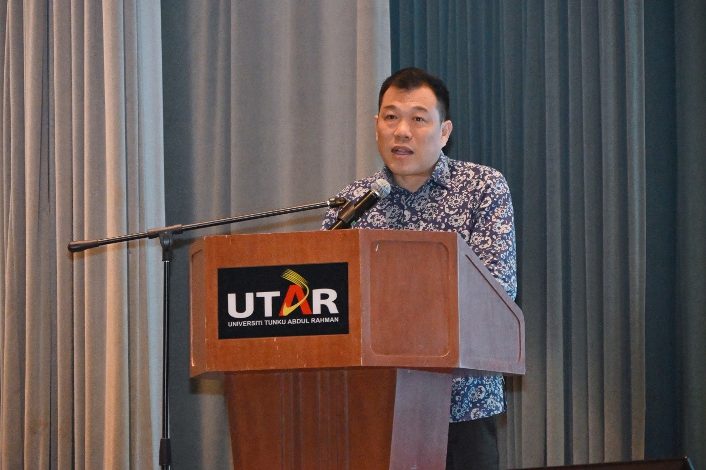 Tuan Loh highlighting the importance of financial literacy
