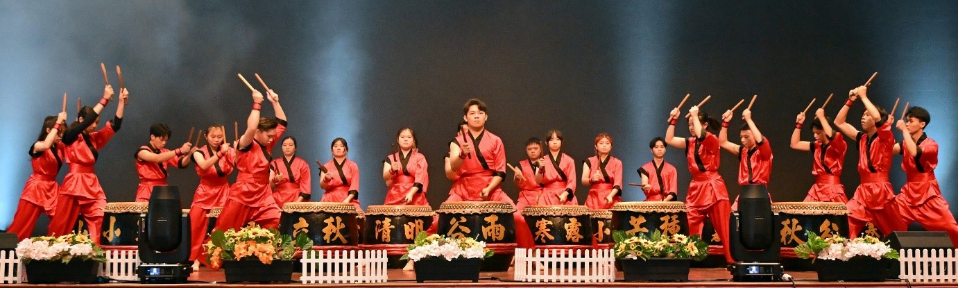 Opening performances by UTAR students