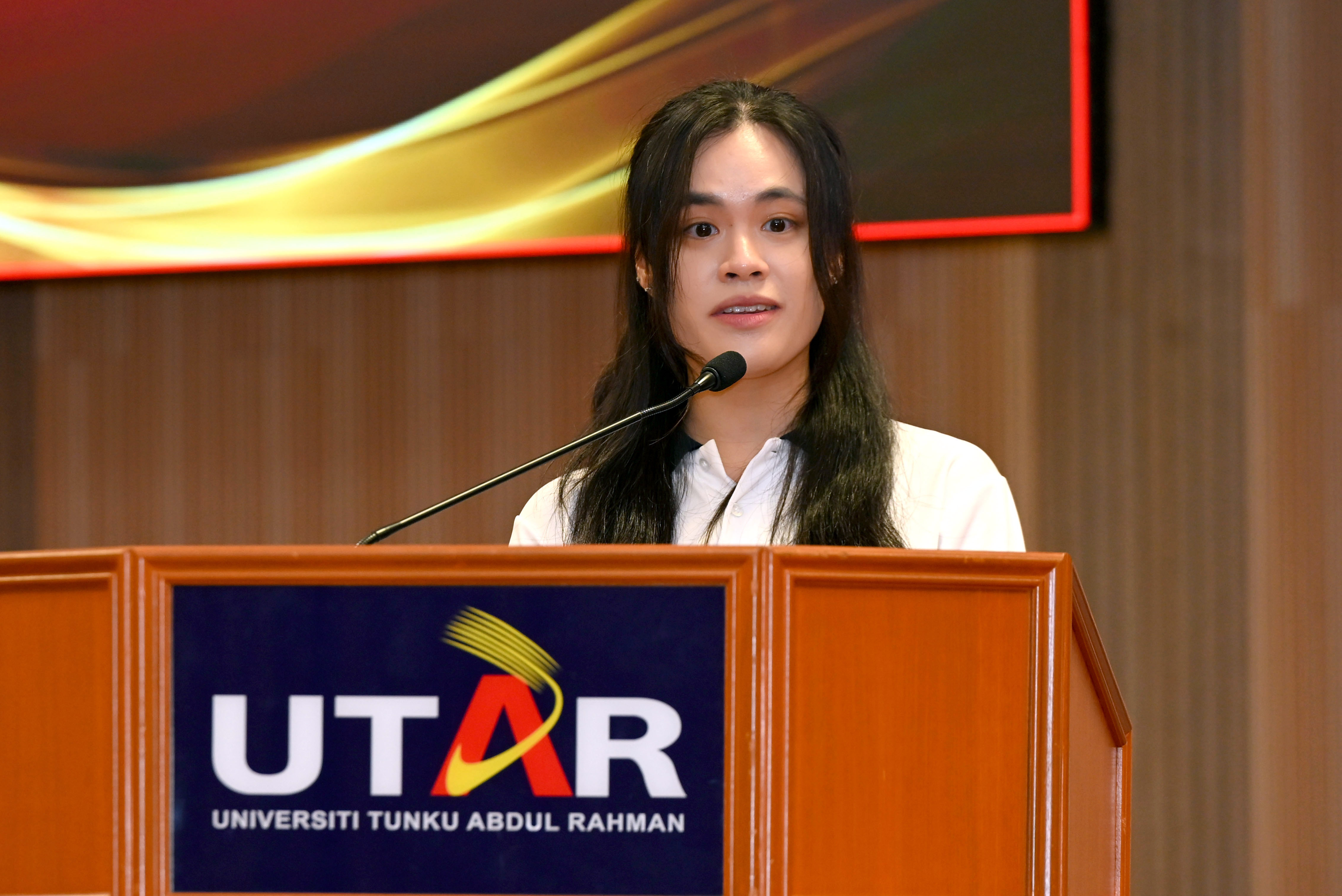 Chiew sharing how UTAR’s financial assistance changed her academic experience