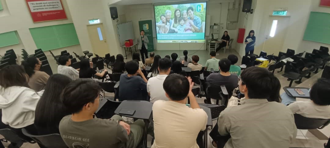 Ms Clover Quah sharing her marketing experience during the talk