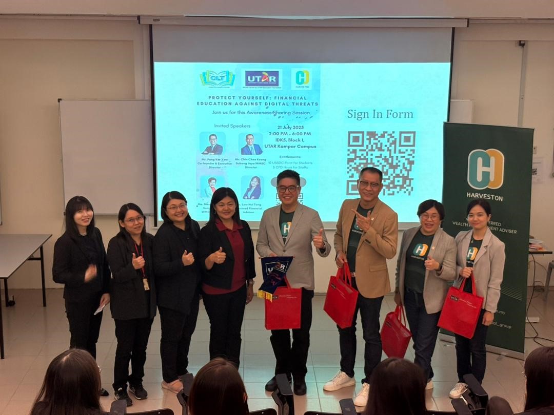 A tour of UTAR Hospital with the Double Dose Marketing team after the talk session, led by Dr Yip (centre)