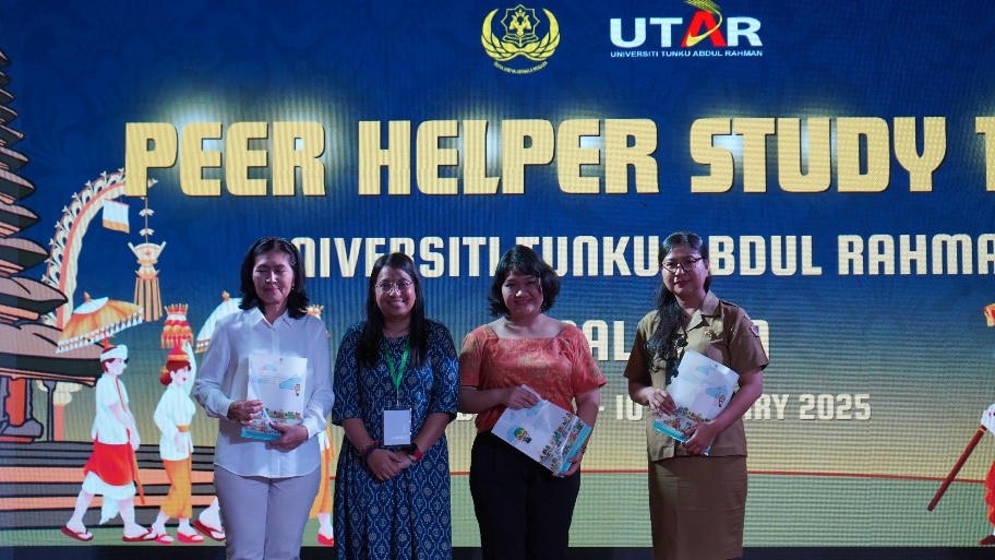 Panel of speakers sharing expertise and personal experiences on mental health challenges in Bali