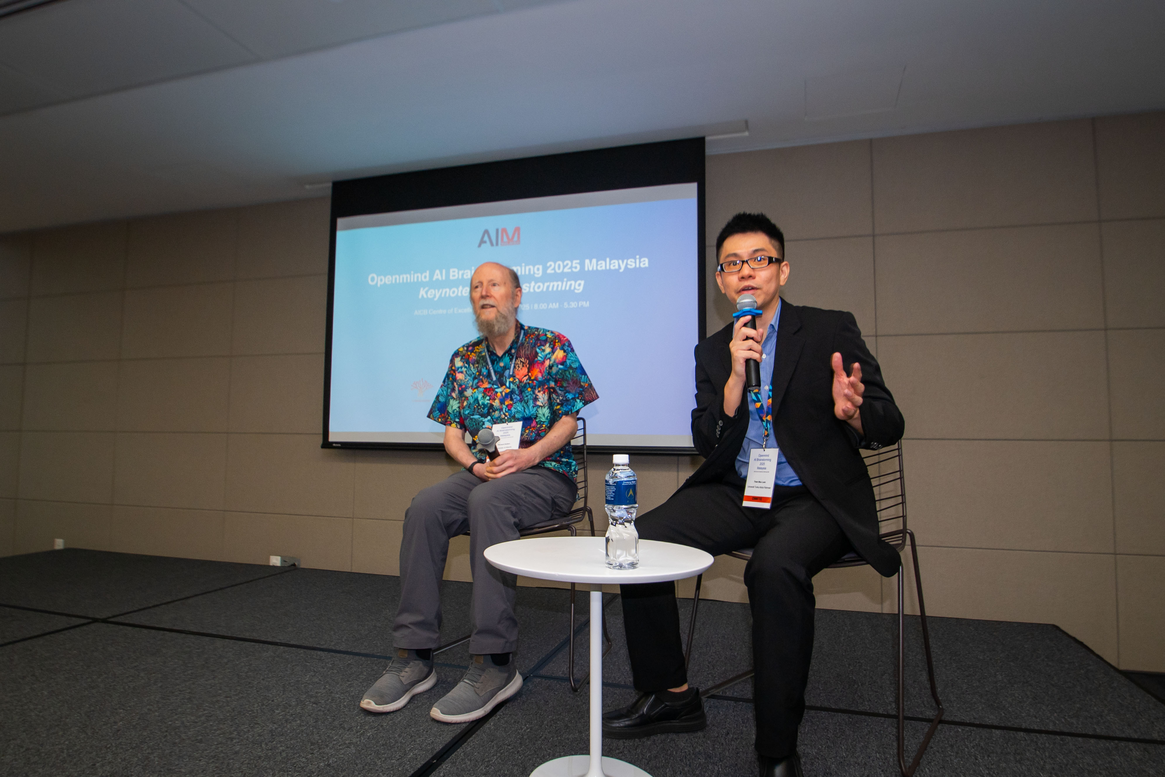 Prof Sutton (left) with Dr Tham (right)