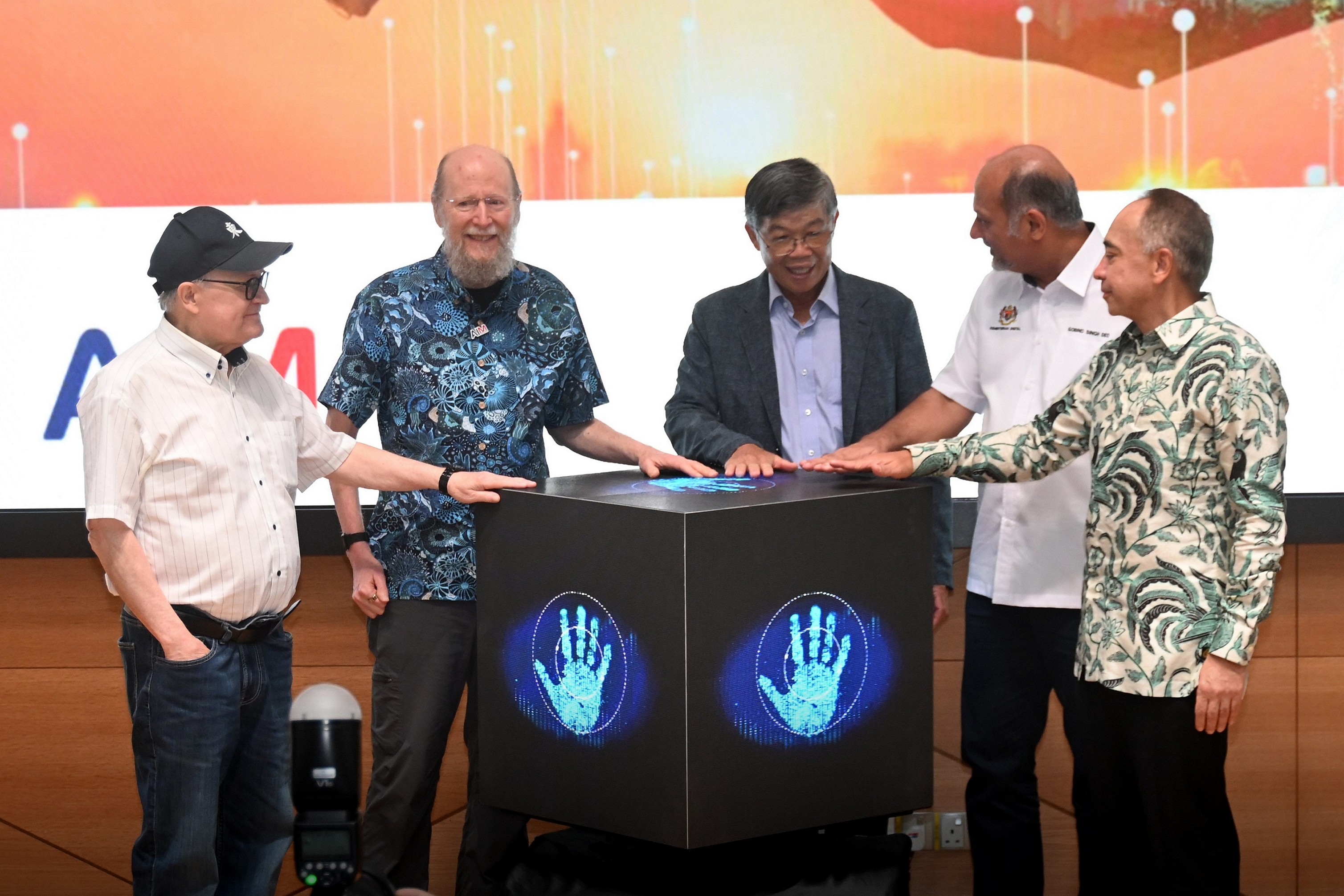 From left: Prof Randy Goebel, Prof Sutton, Mr Goh, YB Gobind Singh and Tan Sri Nazir Razak initiating the launch