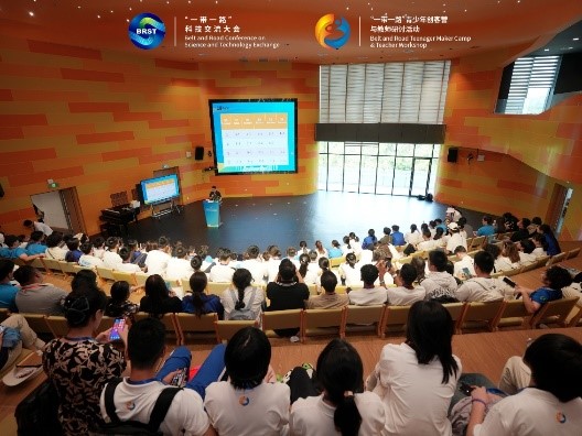 Eager minds at work during the inspiring keynote session