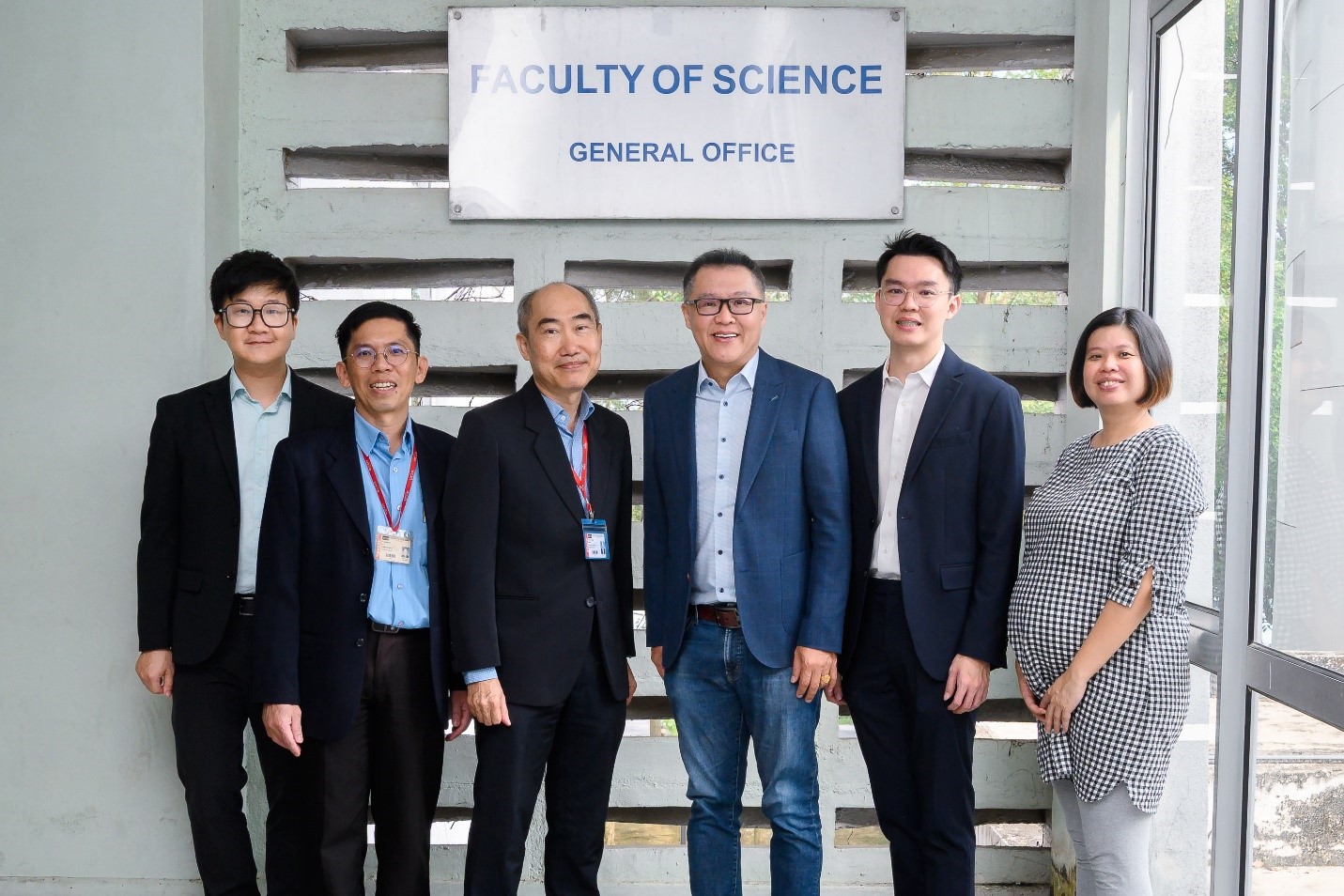 From left: Dr Eddy Cheah, Dr Sit, Dr Lim, Mr Bennto Lim, Mr Jack Lim, and Ms Gwee