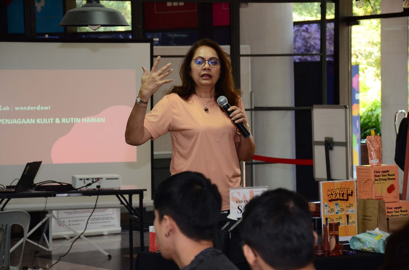 Ms Reina conducting the workshop (SL Campus)