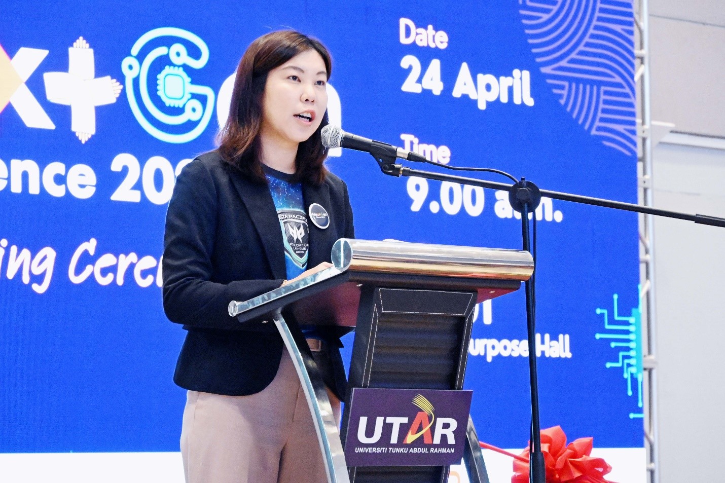 Ms Tan emphasising the importance of accessibility in STEM education