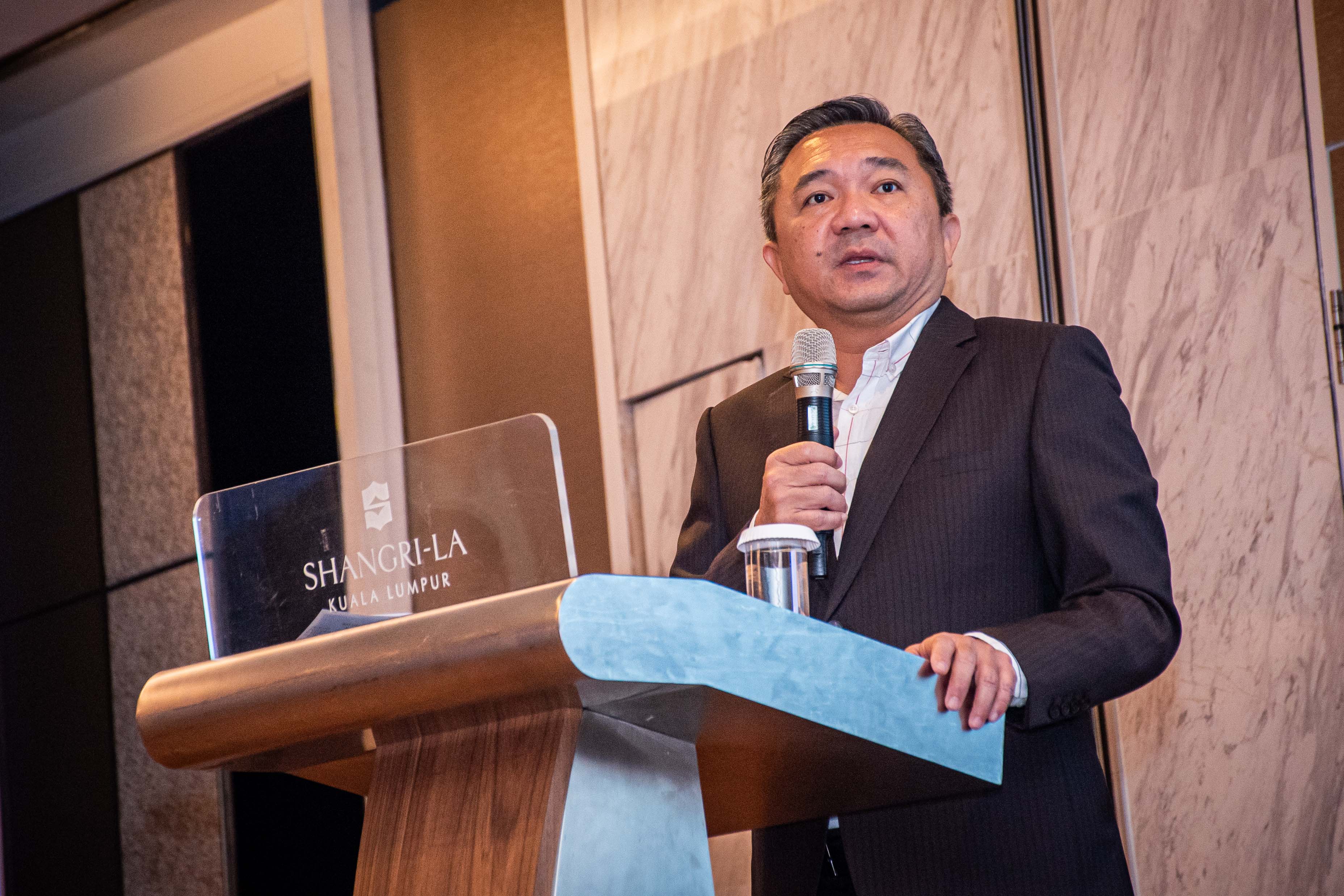 YB Ng delivering his keynote speech