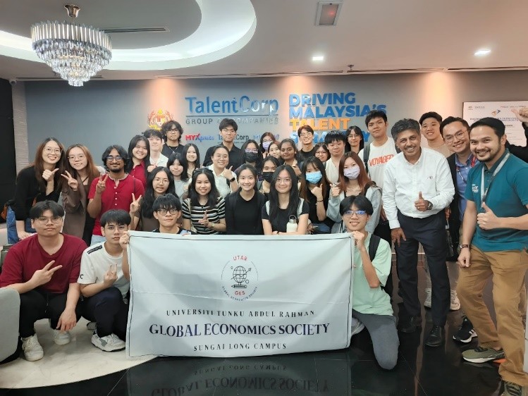 TalentCorp CEO Mr Thomas Mathew (standing, third from right) with the students