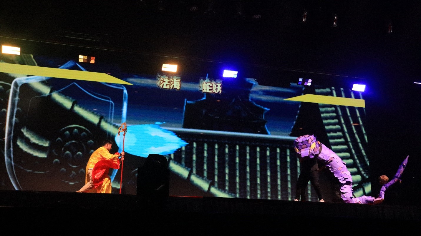 A battle of legends! The fated clash between the villainous Fahai and the mystical snake spirit