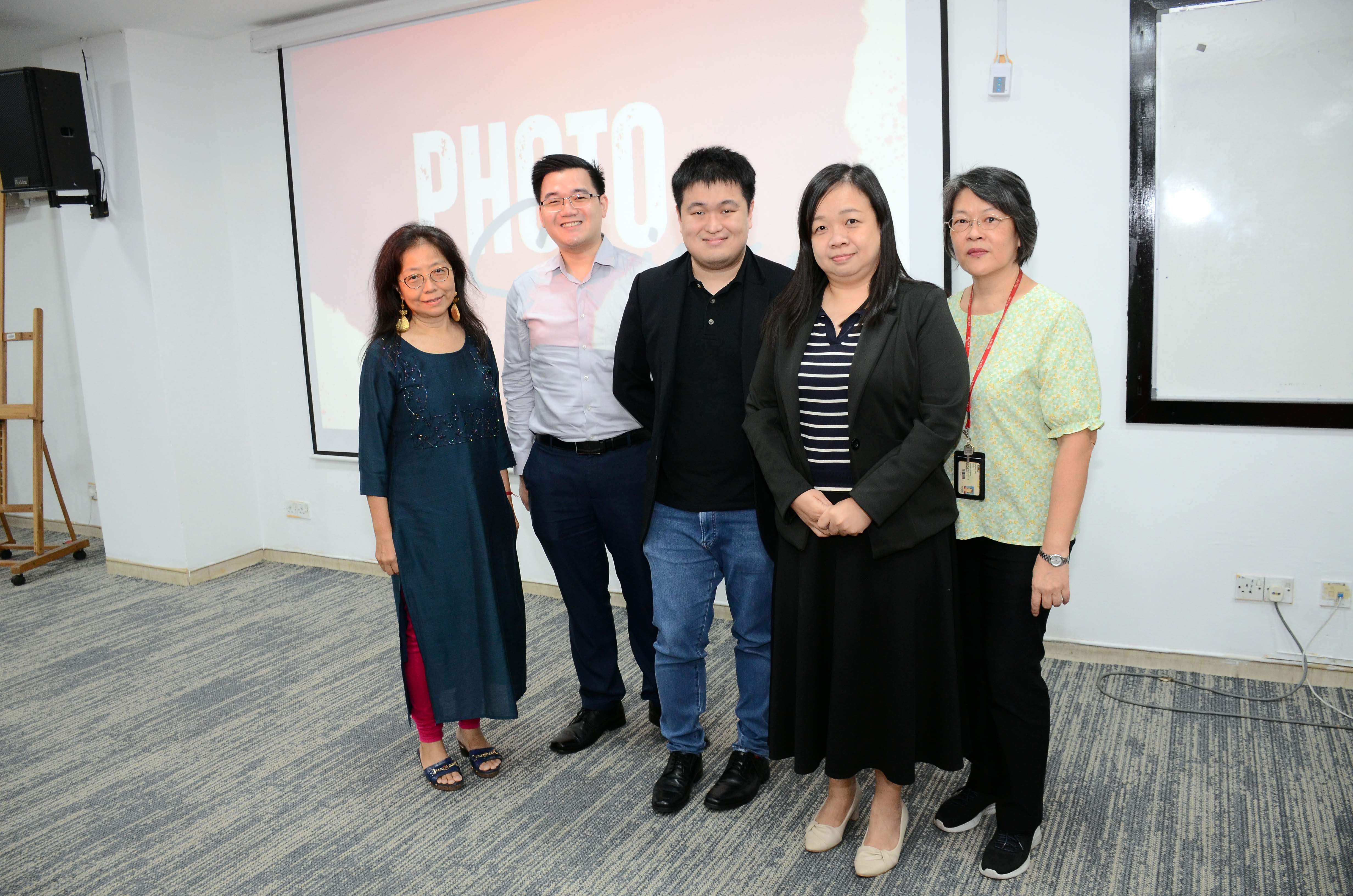 From left: FAM academic Dr Yong Mun Ching, Mr Aaron Tan, Mr Wong, FAM Dean Dr Pok Wei Fong and FAM academic Dr Lim Wan Leng