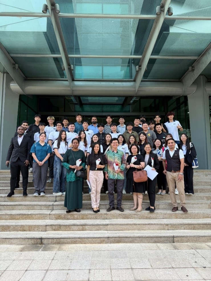 Group photo during the field trip to Bank Negara Malaysia Museum and Art Gallery 