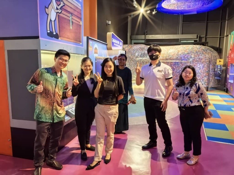 Group photo during the field trip to Bank Negara Malaysia Museum and Art Gallery 