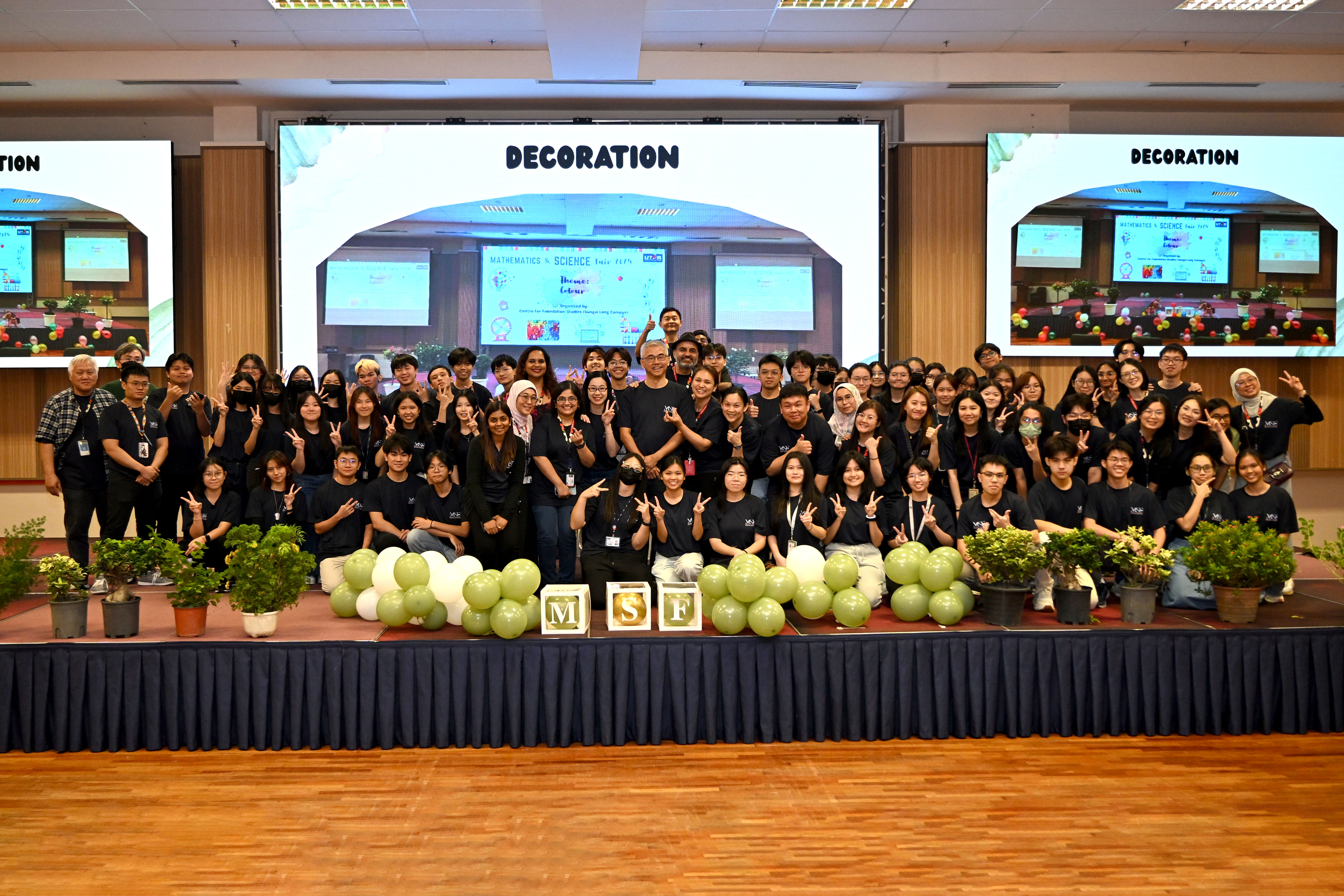 The organising committee members