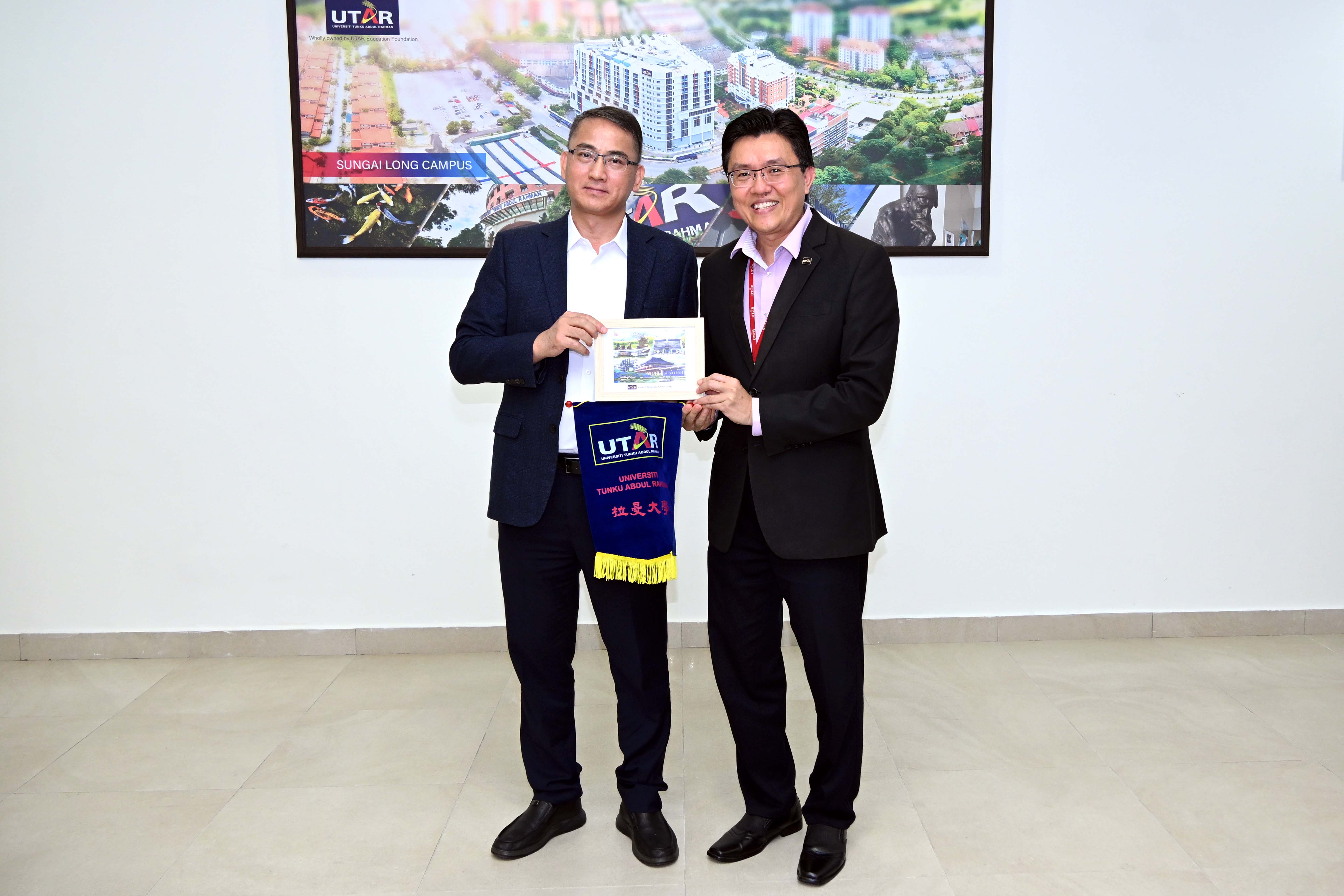 Souvenir exchange session