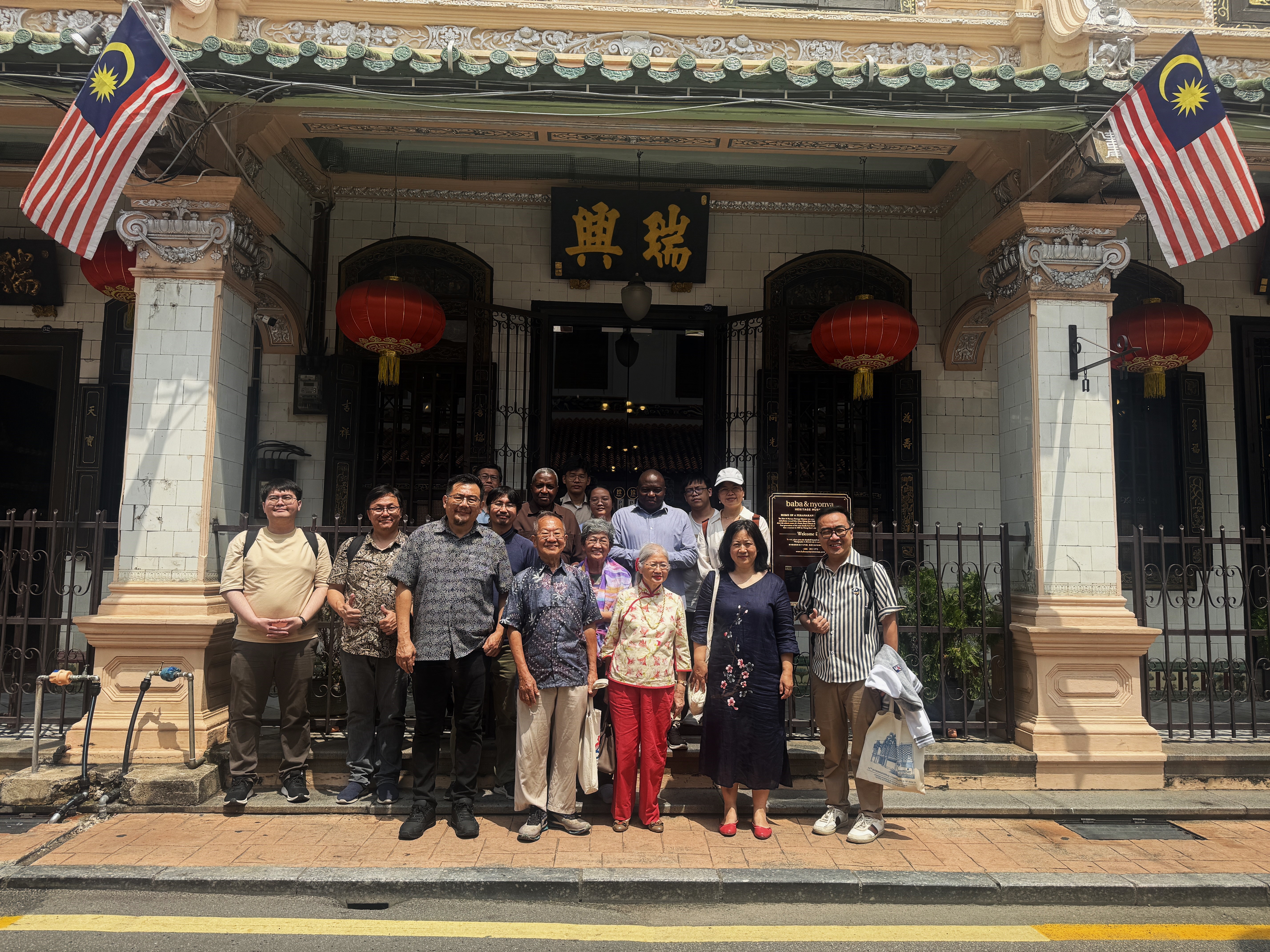 International participants of the ACSF International Conference touring Melaka