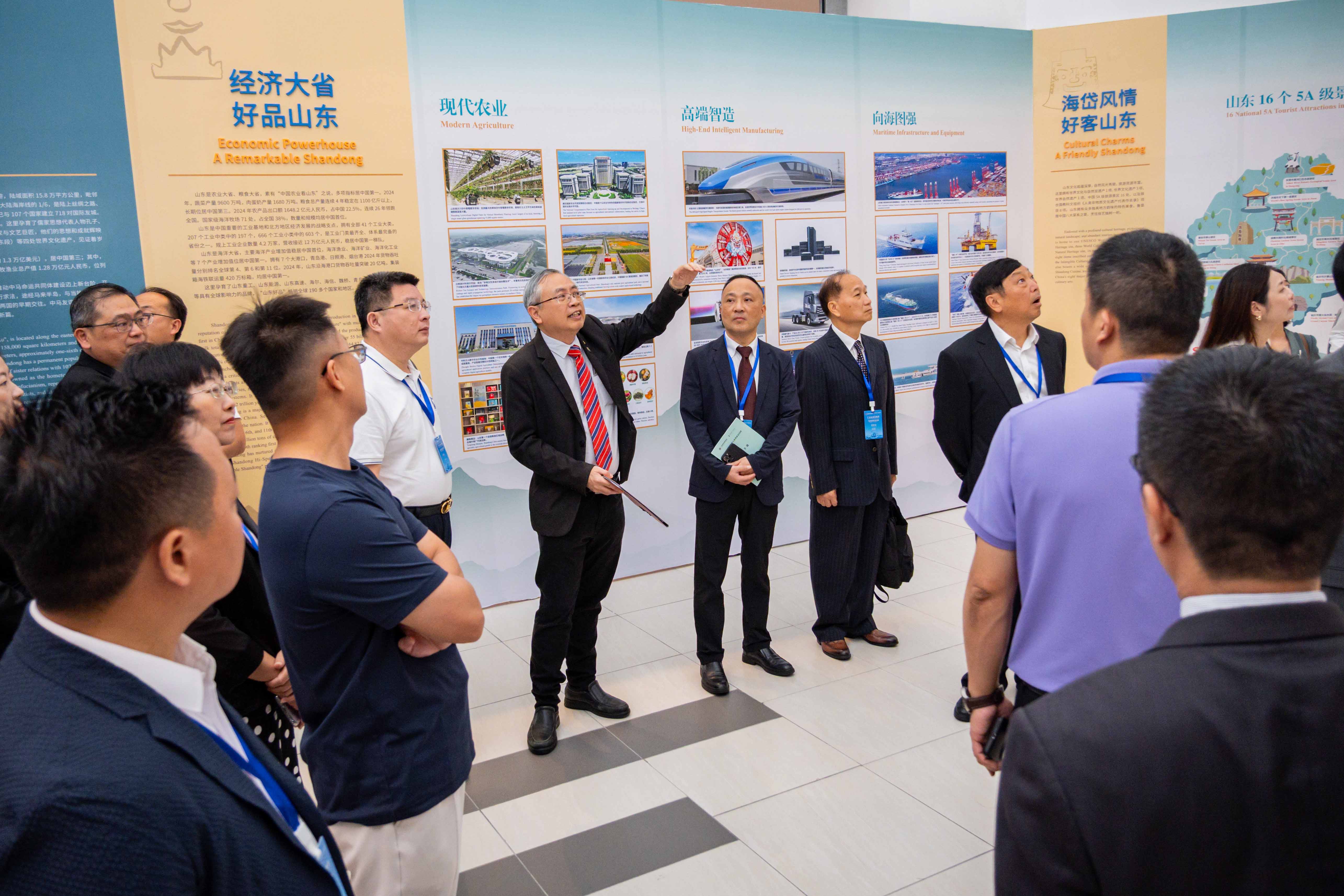 Delegates exploring UTAR’s academic and research facilities during the campus tour