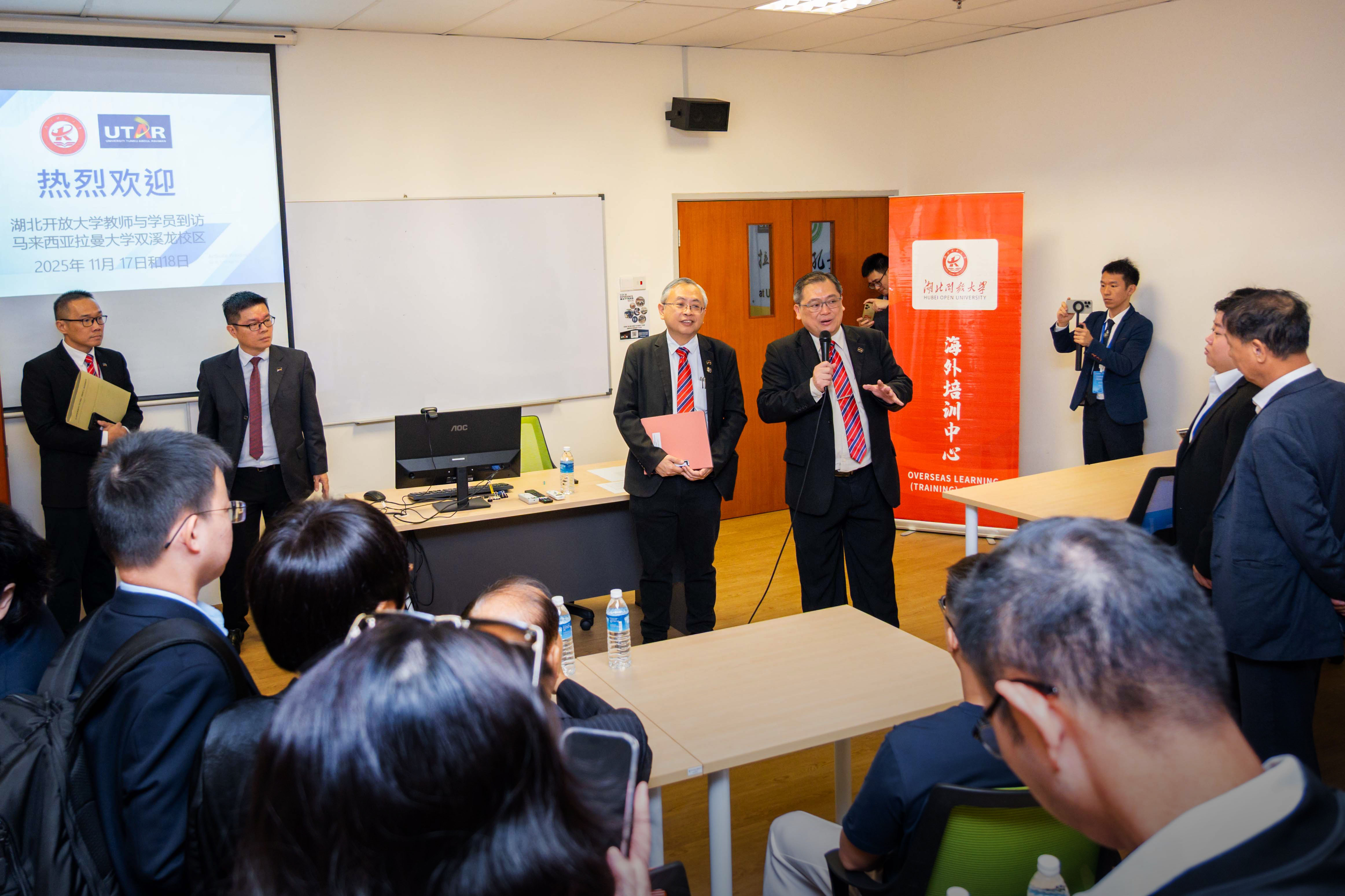 Delegates exploring UTAR’s academic and research facilities during the campus tour